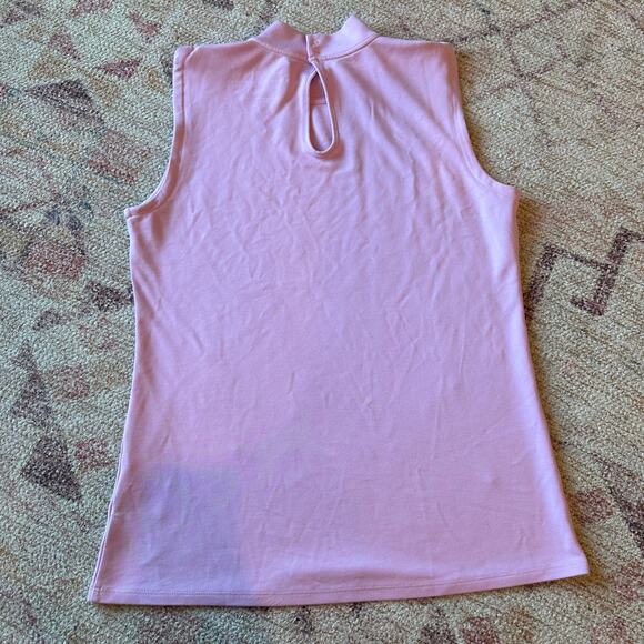 A. PUTNAM Sleeveless Keyhole Top Size M Preppy Athleisure Casual Classic Luxe - Picture 4 of 8